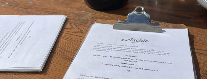 Archie Cafe is one of Lieux qui ont plu à Odile.