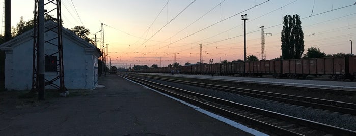 Druzhkivka Railway Station is one of Залізничні вокзали України.
