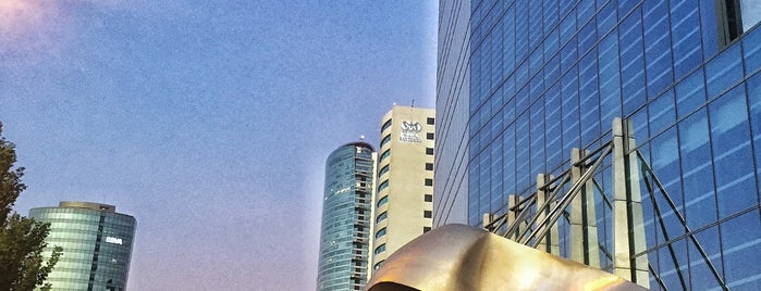 Costanera Center is one of Carlota’s Liked Places.