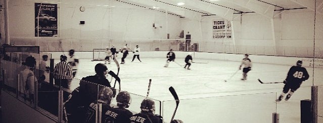 Arena Repentigny is one of Arenas Hockey Arenas Québec.