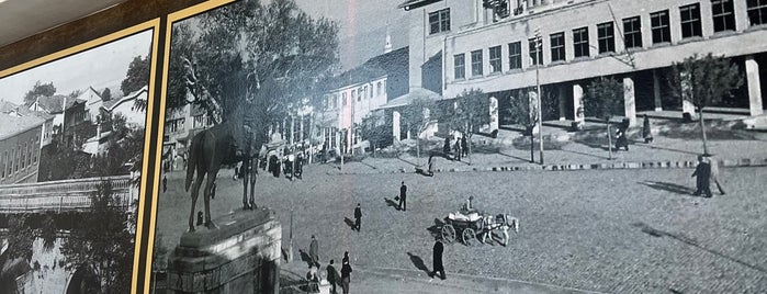 Tarihi Bursa Cantıkçısı is one of Lugares favoritos de Altuğ.
