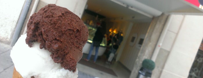 Raffa Gelati is one of สถานที่ที่ Javier ถูกใจ.