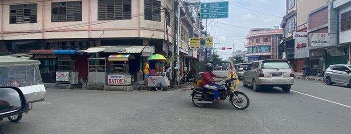 Lemang Batok Tebing Tinggi is one of Guide to Tebing Tinggi's best spots.