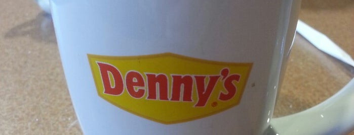 Denny's is one of Tempat yang Disukai Alex.