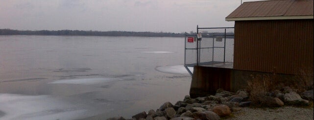 Mountsberg Reservoir is one of Guide to Halton's Outdoors.