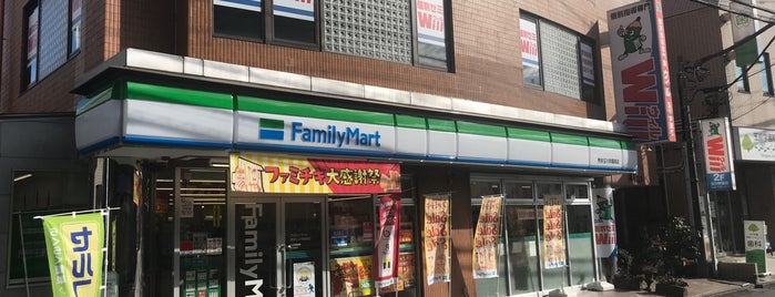 FamilyMart is one of ファミマローソンデイリーミニストップ.