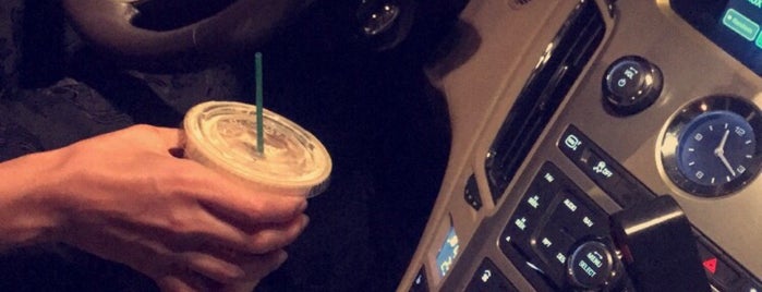 Starbucks is one of Abdulaziz 🇸🇦 : понравившиеся места.