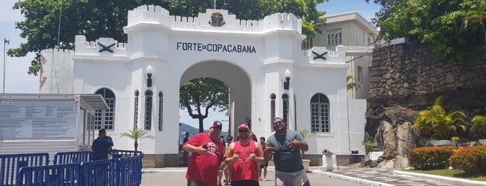 Forte de Copacabana is one of Locais curtidos por Steinway.