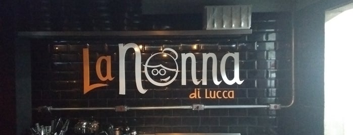 La Nonna di Lucca is one of Tempat yang Disukai Steinway.