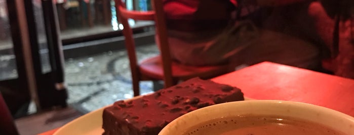 Çikolata Mahzeni is one of T'ın Beğendiği Mekanlar.