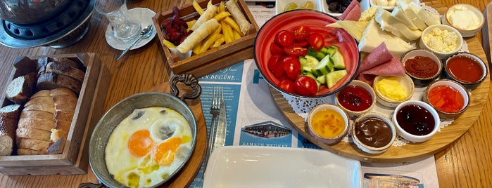 Peçko is one of Istanbul Breakfast.