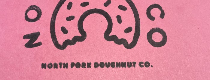North Fork Doughnut Company is one of Lugares favoritos de Anthony.
