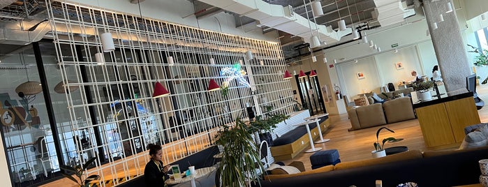 WeWork is one of Verónica : понравившиеся места.