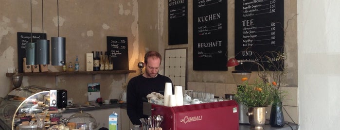 Café µ (mü) is one of Posti che sono piaciuti a Florian.