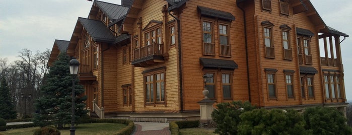 Резиденция «Межигорье» is one of Masha : понравившиеся места.