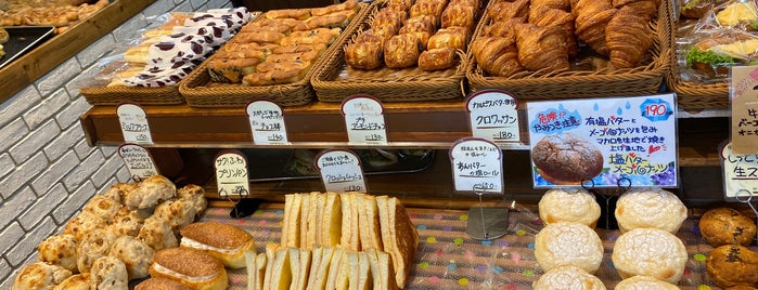 リヨン スイーツ Lyon Sweets is one of Bakery.