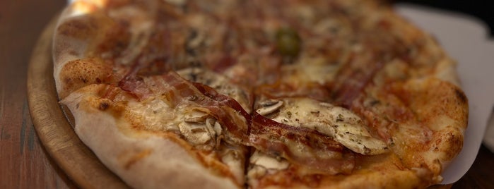 Crazy Pizza is one of Zadar.