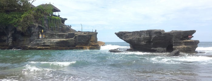 Temple de Tanah Lot is one of Done!.