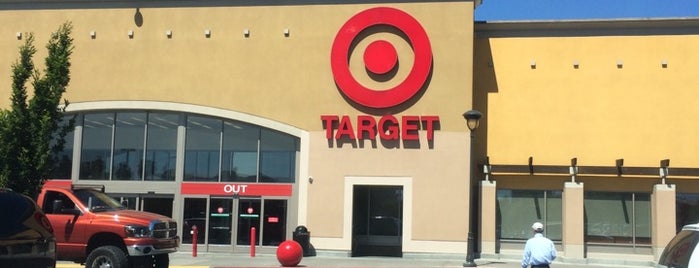 Target is one of Lugares favoritos de Eve.