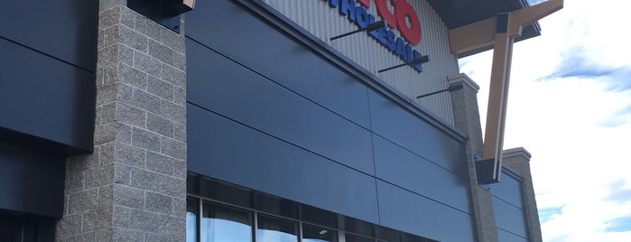 Costco is one of Dianeさんのお気に入りスポット.