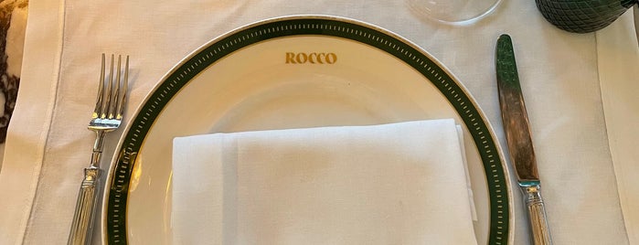 Rocco is one of Restaurantes bons.