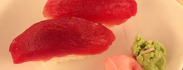 Sushi nobu is one of Posti che sono piaciuti a angeline.