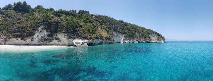 Xingia Caves is one of Posti che sono piaciuti a Catalin Ionut.