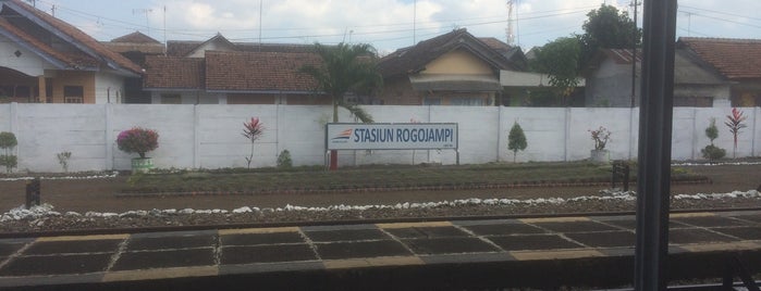 Stasiun Rogojampi is one of My Place.