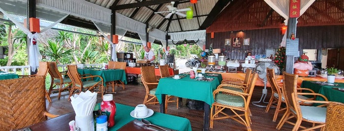 Lamai Bay View Resort is one of Locais curtidos por mustafa.