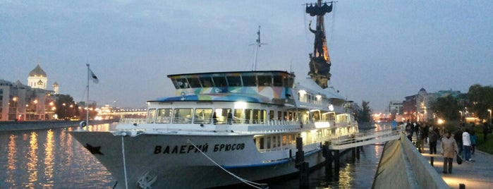 Корабль Брюсов / Brusov Ship is one of Tempat yang Disukai Аndrei.