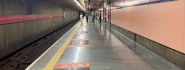 Estação Marechal Deodoro (Metrô) is one of Linha 3 - Vermelha (Metrô).