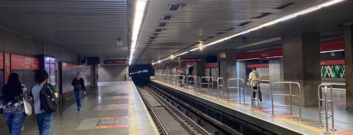 Estação República (Metrô) is one of Estações.