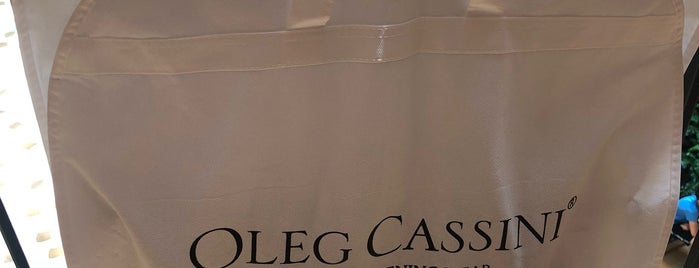 Oleg Cassini is one of Cansuさんのお気に入りスポット.