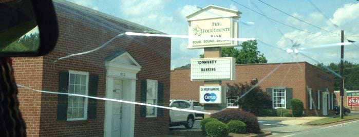The Four County Bank is one of Lugares favoritos de Chester.