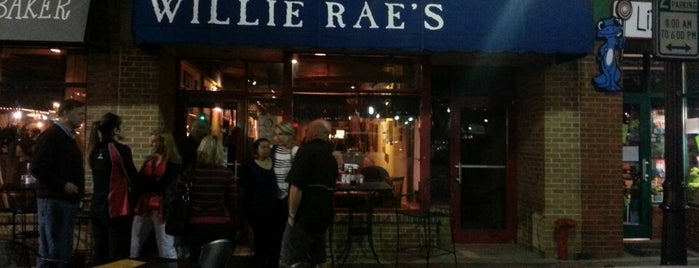 Willie Rae's is one of Caroline'nin Beğendiği Mekanlar.