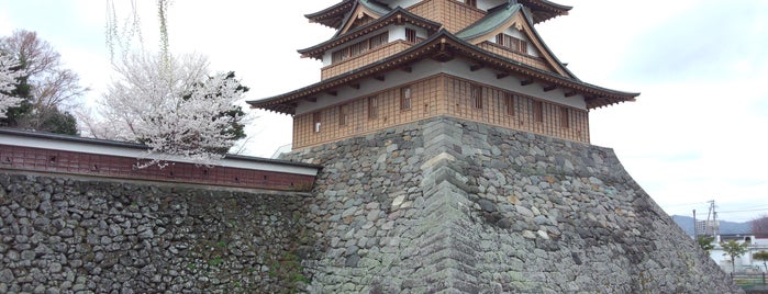 Takashima Castle is one of お城.