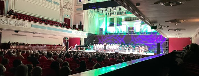 Caird Hall is one of Best of Dundee.