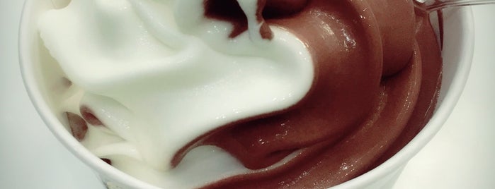 Sam 30 Ice Cream | بستنی سام ٣٠ is one of Posti che sono piaciuti a Makan.