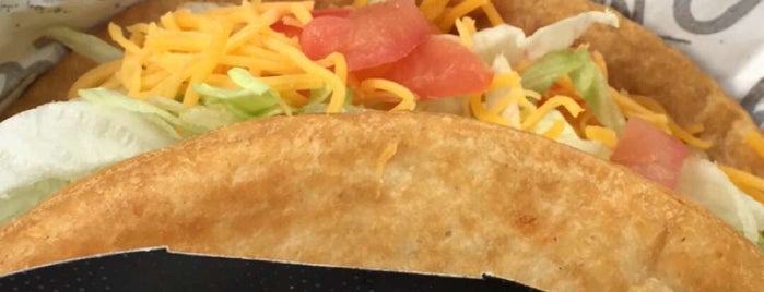 Taco Bell is one of สถานที่ที่ John ถูกใจ.