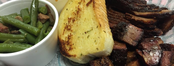 Shigs In Pit BBQ is one of Foodie's Must Visits.