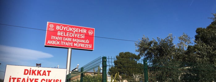 Akbük İtfaiye İstasyonu is one of yerler.