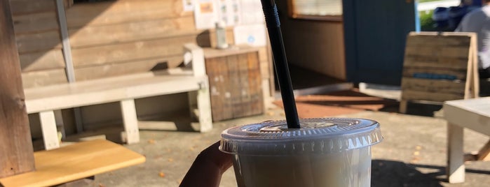 BLUE DOOR COFFEE is one of とりさんのお気に入りスポット.