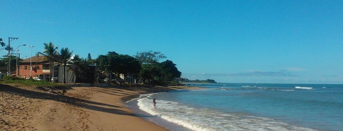 Praia de Manguinhos is one of LUGARES.
