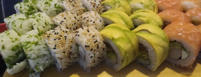 Aomori Nikkei & Sushi is one of bom,  bonito e barato.