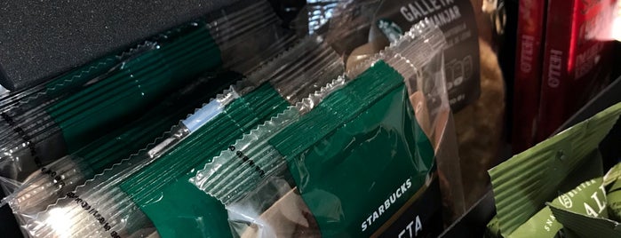 Starbucks is one of Hector'un Beğendiği Mekanlar.