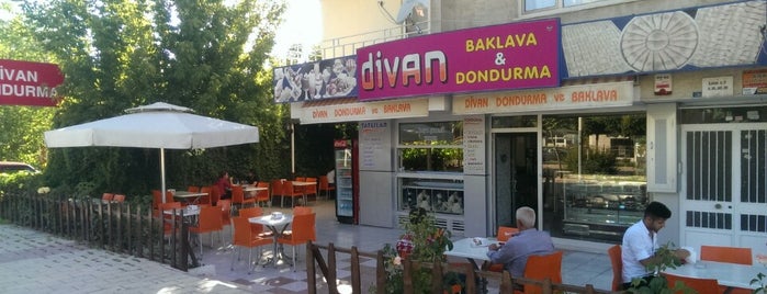 Divan Pastanesi is one of Sertan'ın Beğendiği Mekanlar.