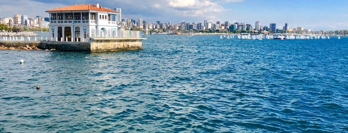Moda Deniz Kulübü is one of Lugares favoritos de Esra.