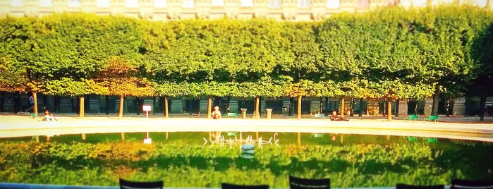 Jardin du Palais Royal is one of A'nın Beğendiği Mekanlar.