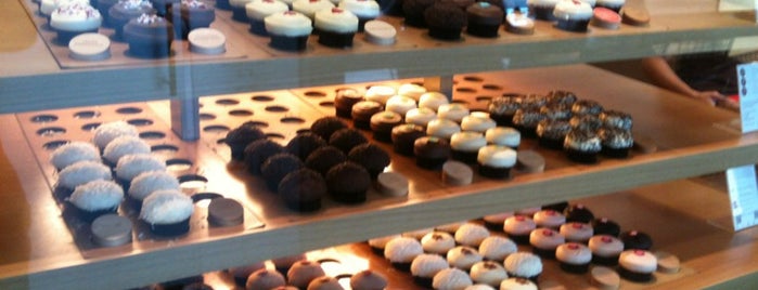 Sprinkles Cupcakes is one of สถานที่ที่บันทึกไว้ของ Dav.