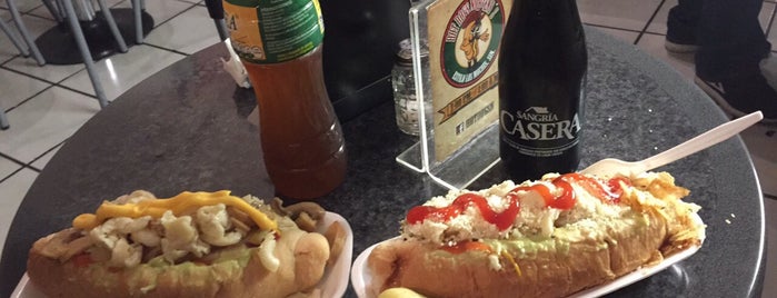 Hot Dogs Norteño's is one of opciones.
